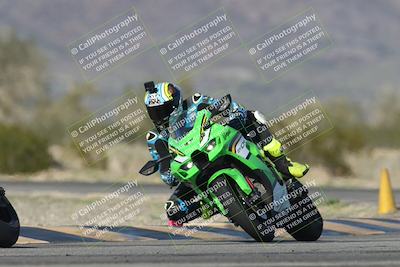 media/Jan-15-2026-Racers Edge (Thu) [[dfebeb70ab]]/2-A Group/Session 5 (Turn 5)/